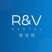 Logo de R&V Dental